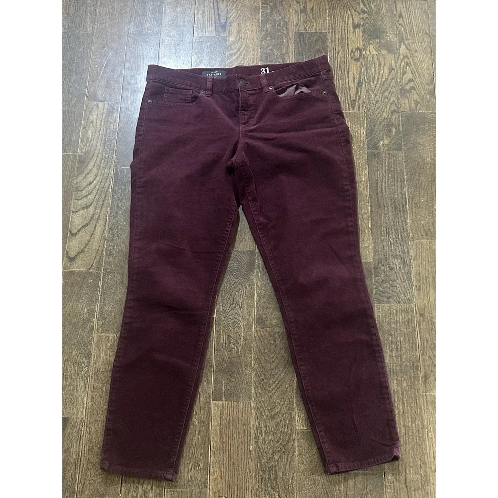J. Crew Toothpick maroon corduroy ankle pants‎ size 31